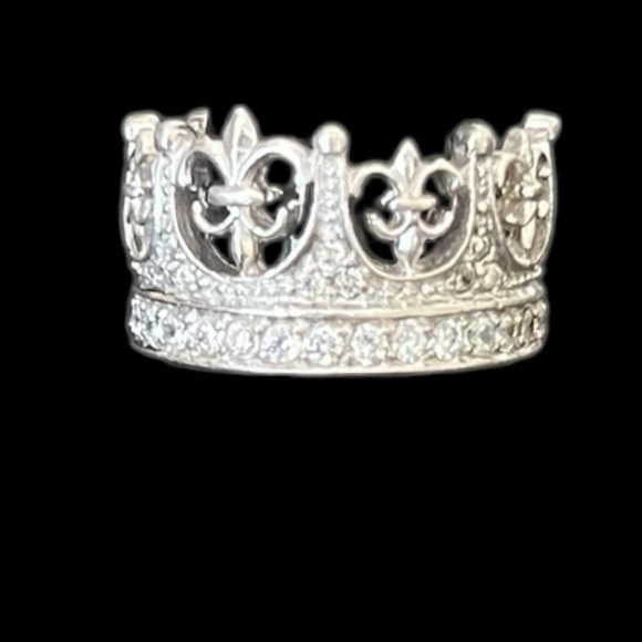 Silver crown design ring size 9 paved clear crystals & Stamped .925 - Picture 4 of 11